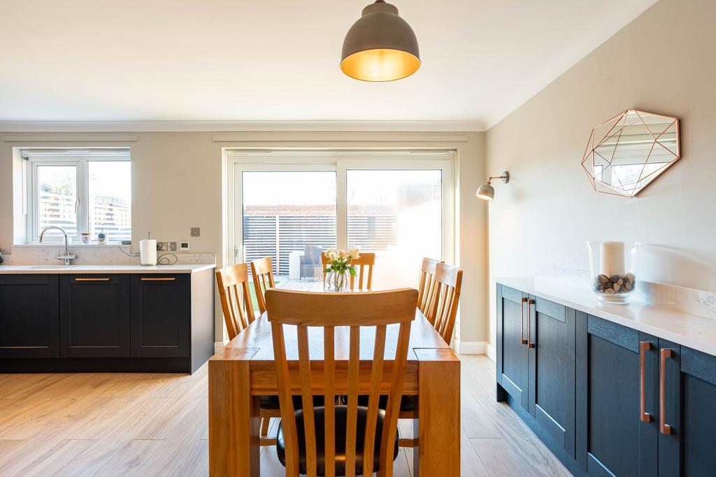 Kitchen / Dining Room