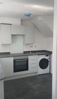 2 bedroom flat to rent, Flat 4, Garnet Street, Netherfield, NG4 2FB