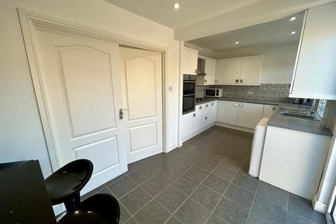 15 The Gladeway, Waltham Abbey, EN9 1LL