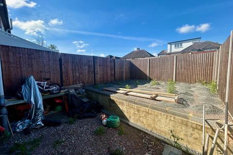15 The Gladeway, Waltham Abbey, EN9 1LL