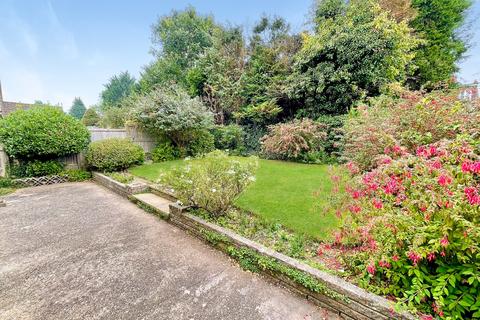 3 bedroom bungalow for sale, Sandgate Road, Luton, Bedfordshire, LU4 9TB