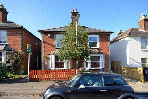 2 bedroom semi-detached house to rent, High Path Road, GU1, Merrow, Guildford, GU1