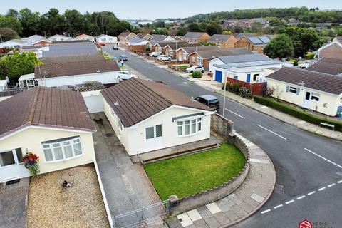 2 bedroom detached bungalow for sale, Glynbridge Gardens, Bridgend, Bridgend County. CF31 1LN