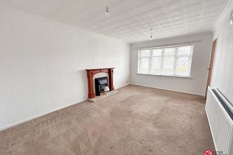 2 bedroom detached bungalow for sale, Glynbridge Gardens, Bridgend, Bridgend County. CF31 1LN