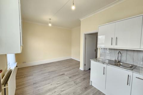 1 bedroom flat to rent, St. Donatts Road, London SE14