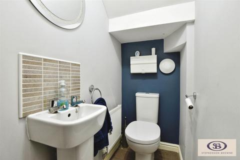 25 Teal Drive, Sandbach, CW11 3JT