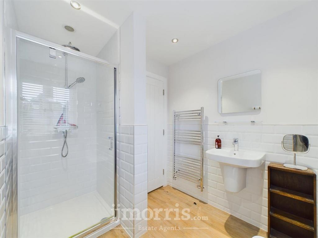 En Suite Shower Room