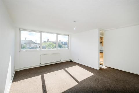 2 bedroom apartment for sale, Marlborough Road, Chingford