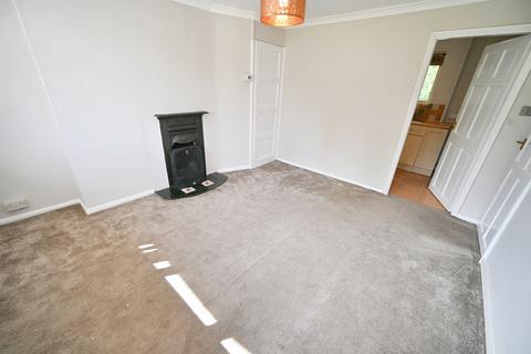 2 bedroom flat to rent, Woodhouse Road North, Wolverhampton WV6