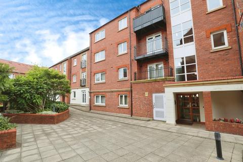 2 bedroom flat for sale, Trafalgar House, Piccadilly, York, YO1 9QP