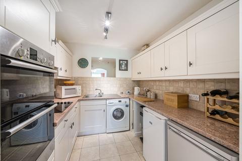 2 bedroom flat for sale, Harlow Manor Park, Harrogate, HG2