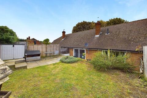 2 bedroom bungalow for sale, Forest Close, Princes Risborough HP27