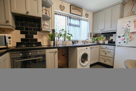 15 Cliffe Place, Stoke-on-trent, ST6 7AX