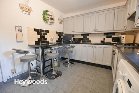 15 Cliffe Place, Stoke-on-trent, ST6 7AX