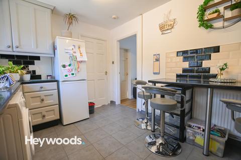 15 Cliffe Place, Stoke-on-trent, ST6 7AX