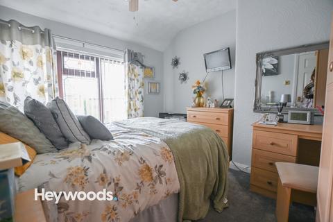 15 Cliffe Place, Stoke-on-trent, ST6 7AX