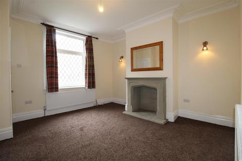 2 bedroom end of terrace house to rent, Emscote Street South, Halifax