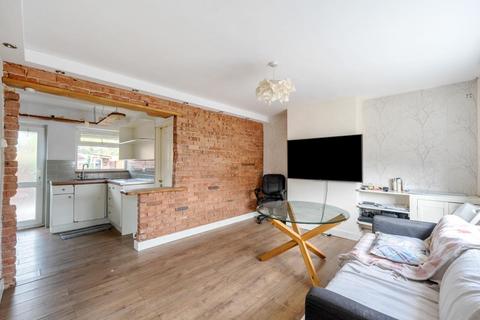 2 bedroom maisonette for sale, Manor Park,  Slough,  SL2