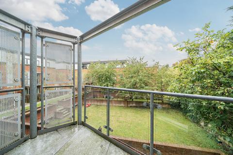 2 bedroom apartment for sale, Hannah Court, LONDON NW9