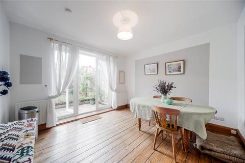 4 bedroom terraced house for sale, Pevensey Avenue, London, N11