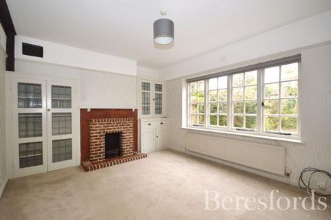 3 Heath Drive, Romford, RM2 5QB