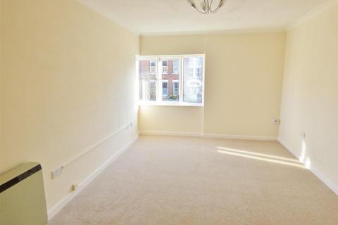 1 bedroom retirement property to rent, Fitzalan Road, West Sussex BN17