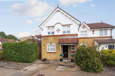 4 bedroom house for sale, Hadleigh Close, London