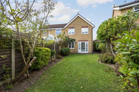 4 bedroom house for sale, Hadleigh Close, London