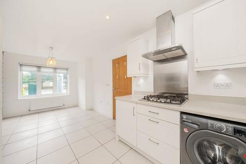 4 bedroom semi-detached house for sale, Bateson Drive, Watford WD25