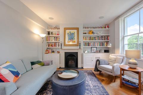 3 bedroom flat for sale, Highbury Hill, London, N5