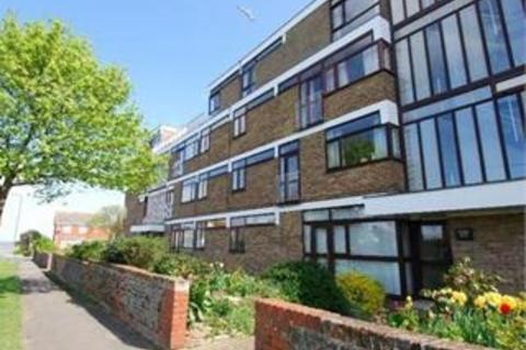 2 bedroom apartment to rent, Beach Avenue, Birchington CT7