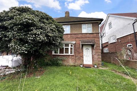 3 bedroom semi-detached house for sale, Chestnut Close, Hayes, Greater London, UB3