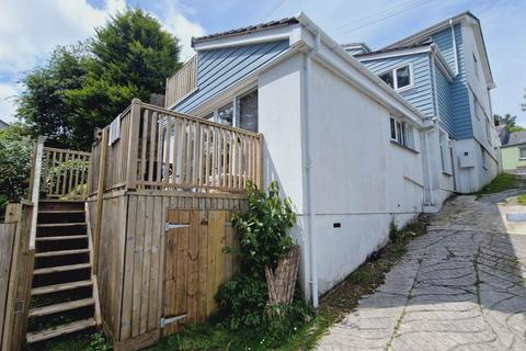 2 bedroom semi-detached house to rent, Fore Street, Camelford