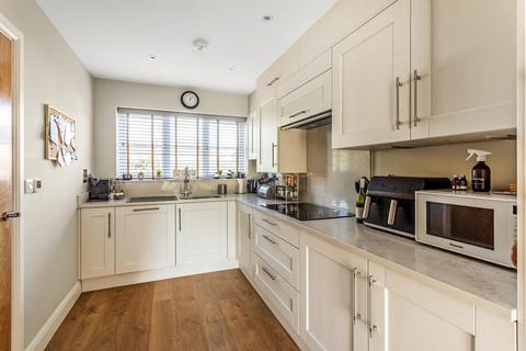 4a Mole Road, Fetcham, Leatherhead, KT22 9RN