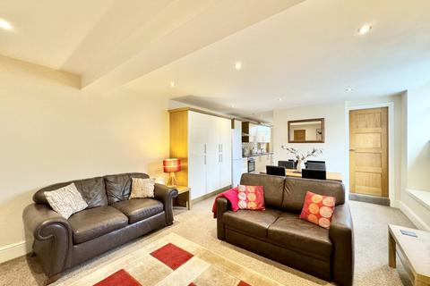 2 bedroom flat for sale, Horseshoe House, High Street, Brotherton