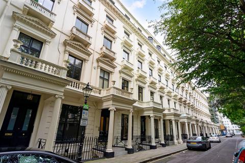 1 bedroom apartment for sale, Queens Gardens, Bayswater W2