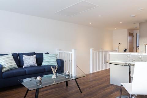 Crown Passage, Kingston Upon Thames, KT1