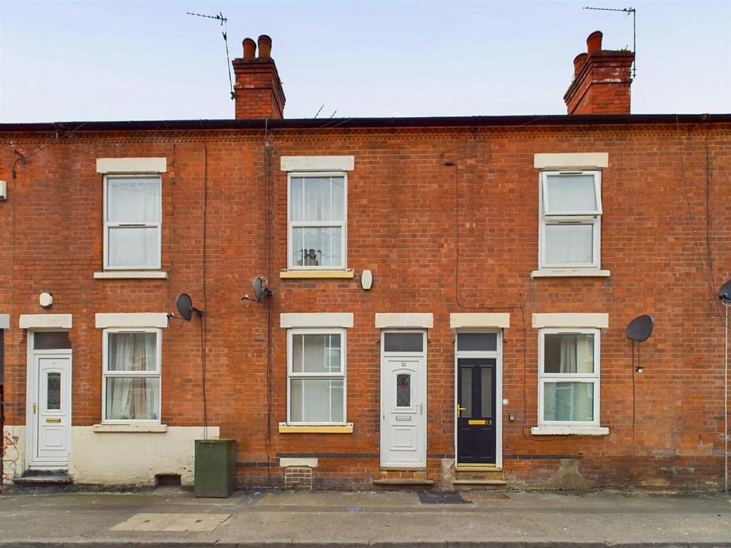 Westwood Road, Nottingham NG2 4 bed terraced house for sale £150,000