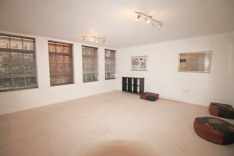 2 bedroom apartment to rent, De Havilland Drive, High Wycombe HP15