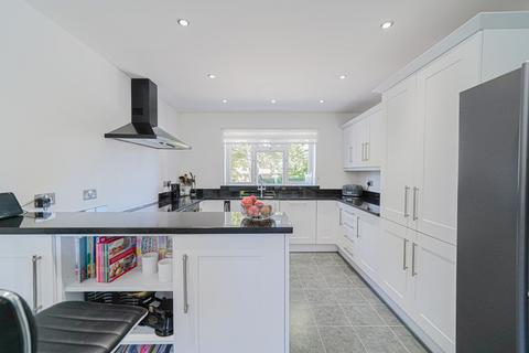58 Avenue Road, Dorridge, Solihull, B93 8JZ