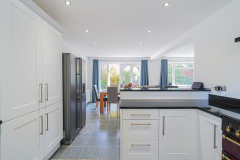 58 Avenue Road, Dorridge, Solihull, B93 8JZ