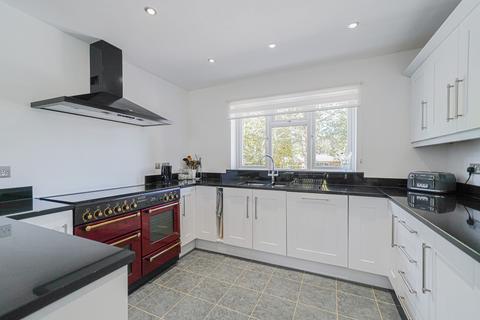 58 Avenue Road, Dorridge, Solihull, B93 8JZ