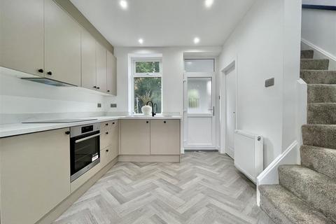 4 bedroom terraced house for sale, Hugill Street, Bradford BD13