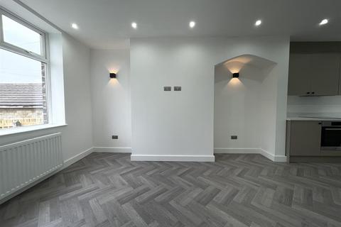 4 bedroom terraced house for sale, Hugill Street, Bradford BD13