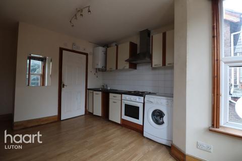 1 bedroom apartment for sale, Biscot Road, Luton