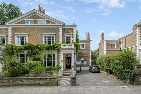 8 bedroom semi-detached house to rent, Pembroke Villas, The Green, Richmond, TW9