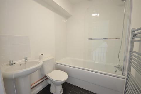 3 bedroom block of apartments for sale, Cardiff Road, Luton, LU1 1PP