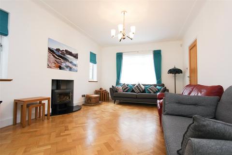 undefined, Warren Road, Leigh On Sea, Essex, SS9