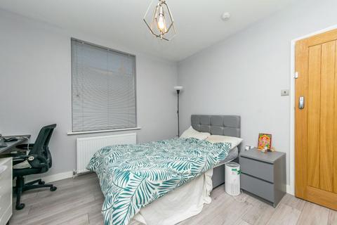 1 bedroom in a house share to rent, Recreation Mount, Leeds