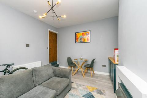 1 bedroom in a house share to rent, Recreation Mount, Leeds